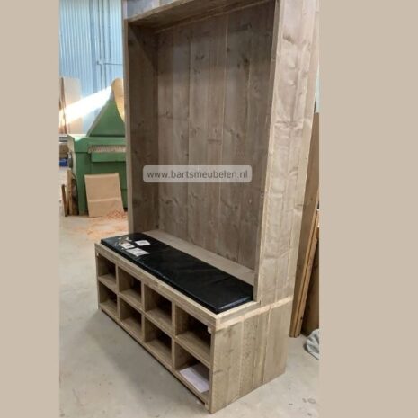 garderobekast Neeltje