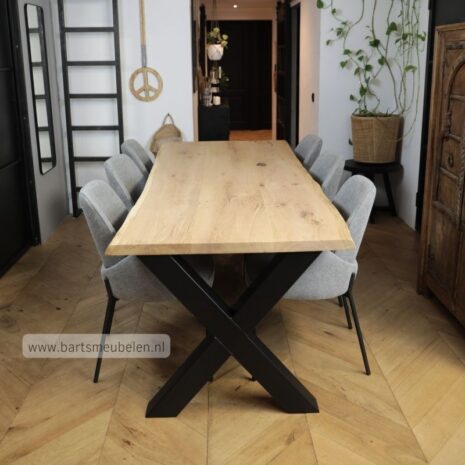 Boomstamtafel met x poot800x800 Boomstamtafel met x-poot(800x800)