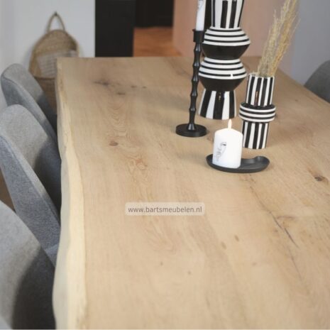 boomstamtafel met hairpin tafelpoten(800*800)