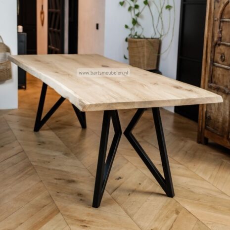 Boomstam eettafel vlinderpoot.40