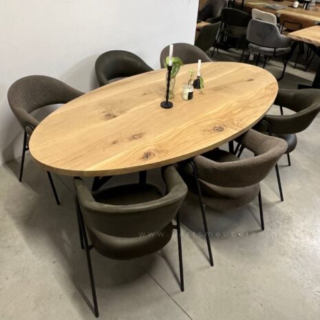 Ovalen eettafel eiken Sutton 40 met stalen onderstel Ovalen eettafel eiken Sutton (40) met stalen onderstel