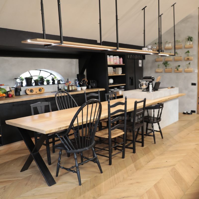 boomstamtafel aan keukeneiland op maat