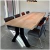 Boomstamtafel eikenhout met stalen onderstel Y vorm Boomstamtafel eikenhout met stalen onderstel Y-vorm