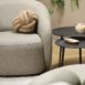 een fauteuil in boucle stof details een fauteuil in boucle stof - details
