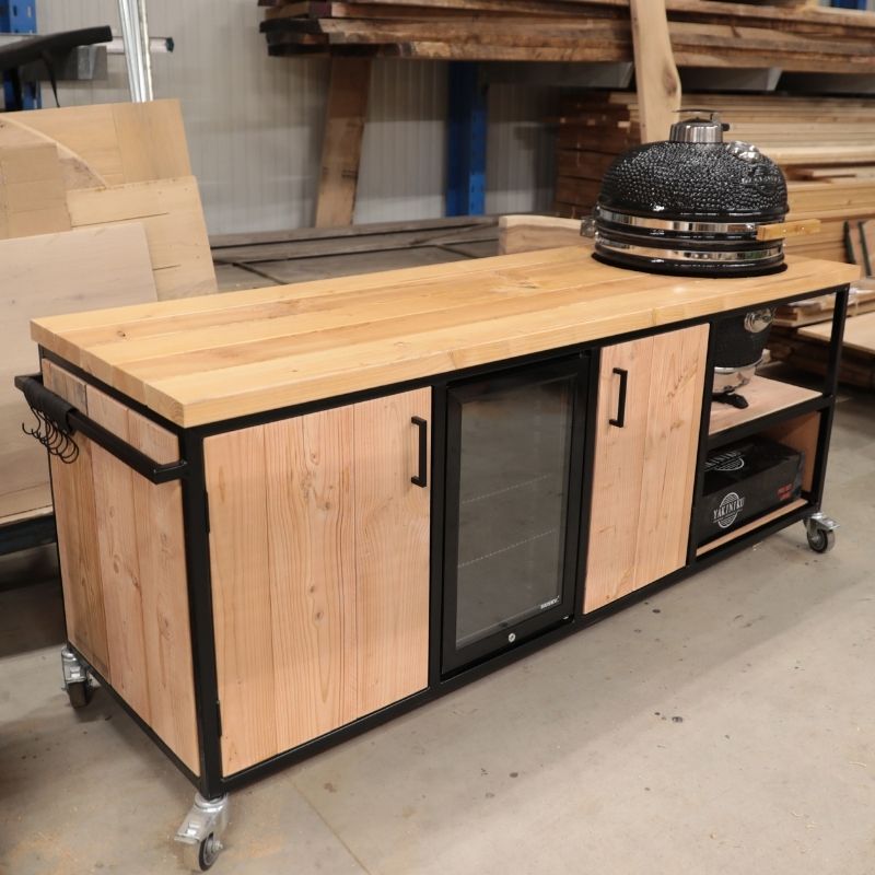 Douglas buitenkeuken industrieel op maat met koelkast en kamado large Yakiniku Douglas buitenkeuken industrieel op maat met koelkast en kamado large Yakiniku