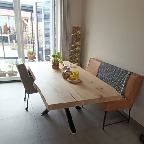 Eiken boomstam tafel 6cm dik met stalen matrix onderstel rond - 210x100x78cm