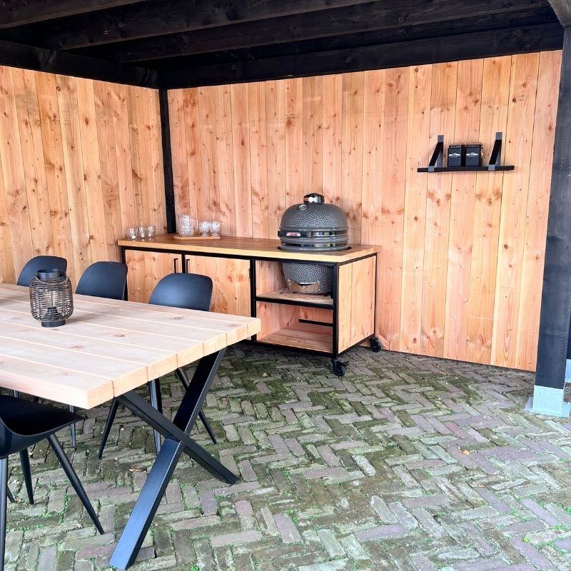 Stalen bbq tafel in overkapping met Grill Guru Large Kamado Stalen bbq tafel in overkapping met Grill Guru Large Kamado