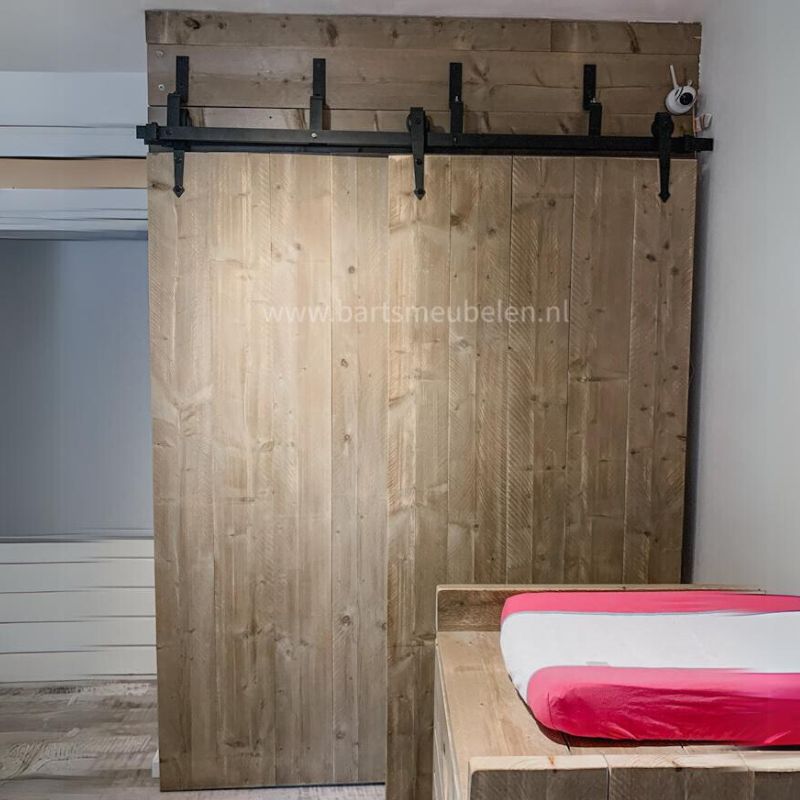 dubbele schuifdeur van steigerhout