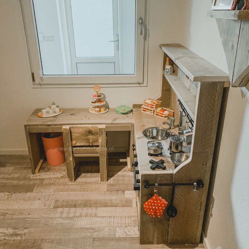 maatwerk speelmeubel van old-look steigerhout - hoek