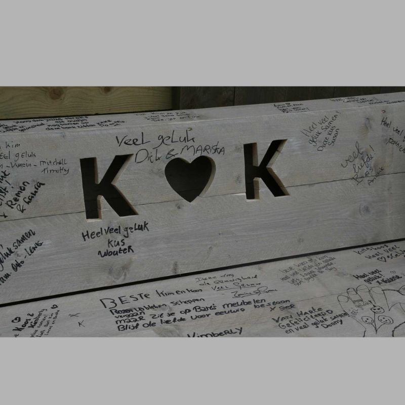 trouwbankje steigerhout K hartje K - beschrijfbaar