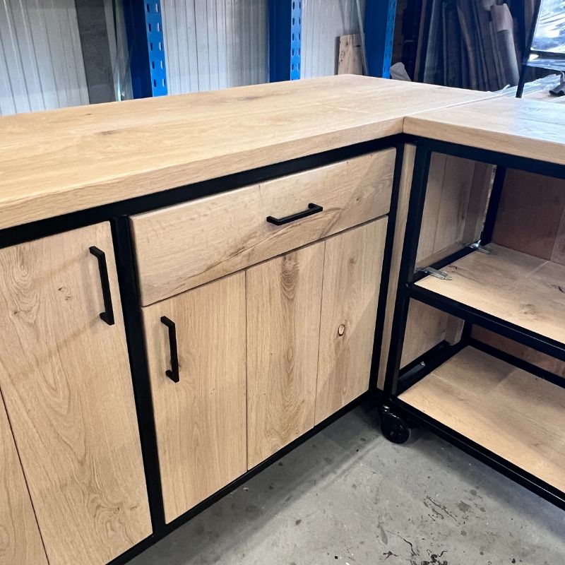 Debrasseer kast horeca op maat - koppelbare hoek