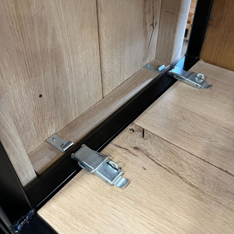 bevestiging Debrasseer kast horeca op maat