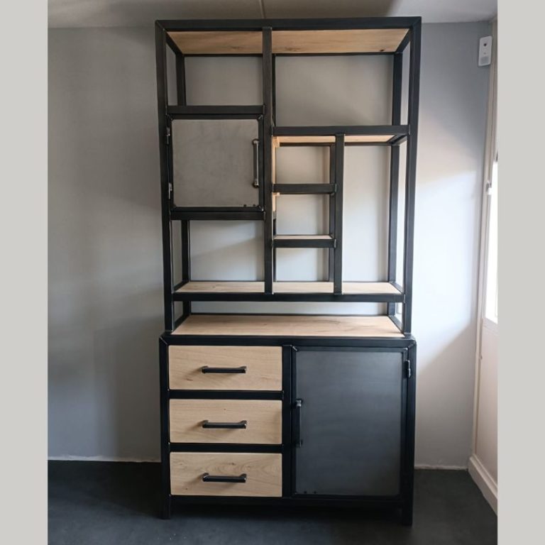 maatwerk kast eikenhout en staal met stalen deurtjes