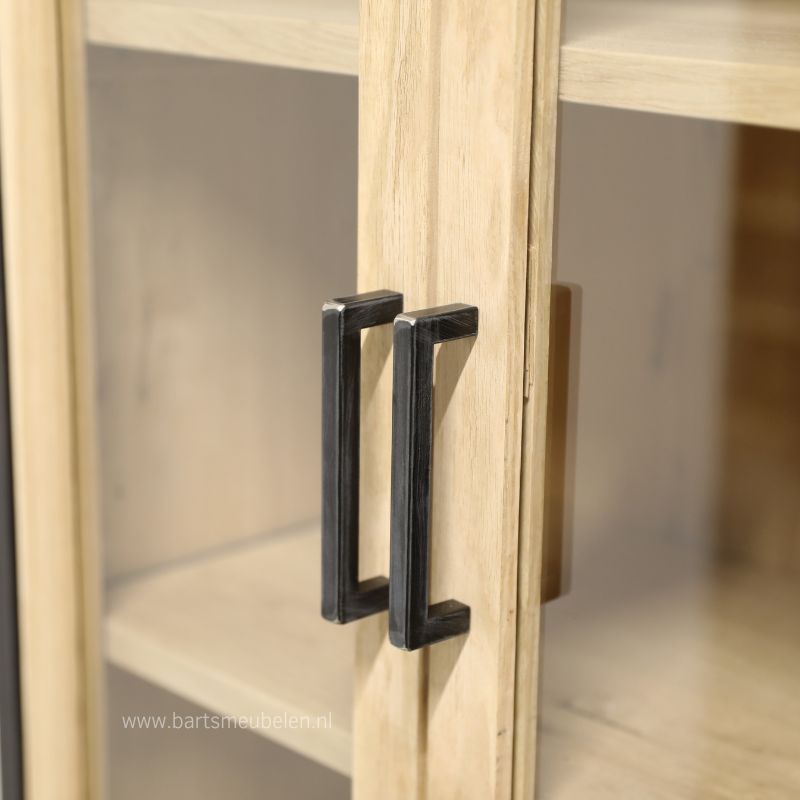 Hoge vitrinekast eiken hout, staal en glas