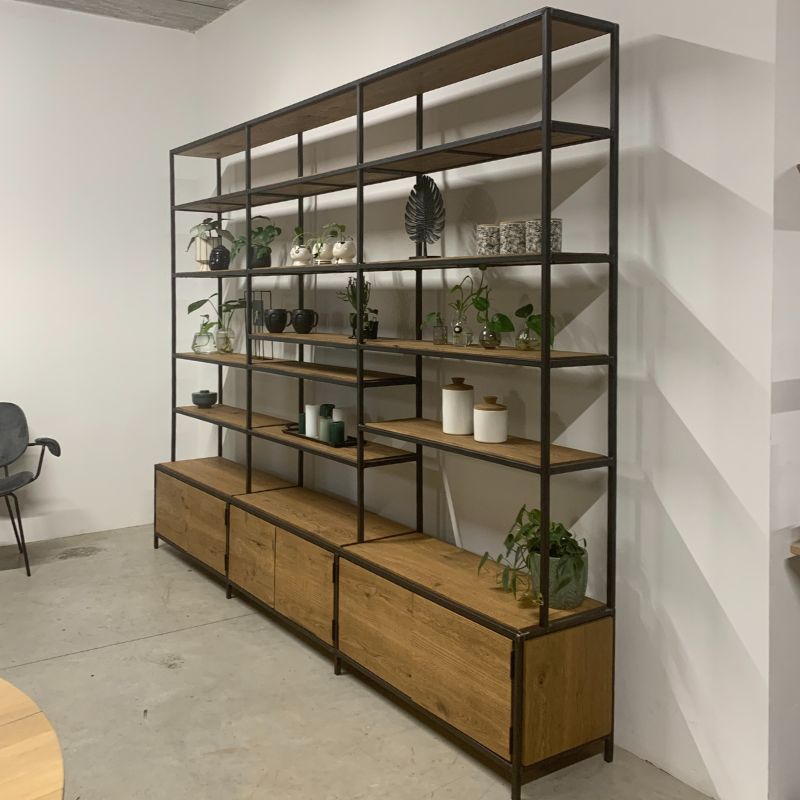 Maatwerk boekenkast industrieel in Den Haag