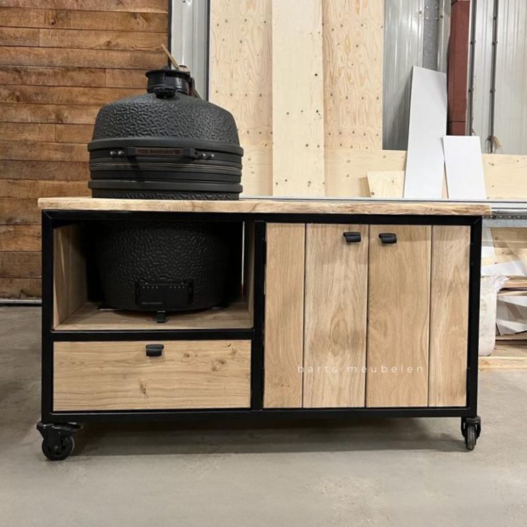 eikenhouten buitenkeuken stalen frame met the bastard vx