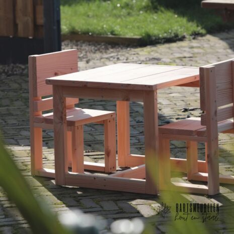 Deze kinder tuinset Puck Peuters douglashout Deze kinder tuinset Puck Peuters douglashout