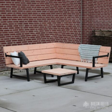 Houten hoekbank met stalen frame en armleuning douglas Houten hoekbank met stalen frame en armleuning douglas