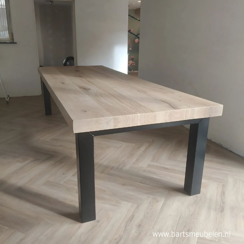 Eikenhouten eettafel 4040 met n tafelpoot Eikenhouten eettafel 40+40 met n-tafelpoot