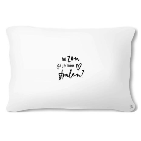 Zoedt - Wit buitenkussen – ‘Mijn favoriete plekje is in de zon’ – 60x40 cm