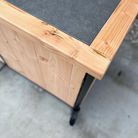 detail buitenkeuken staal douglas Charlie