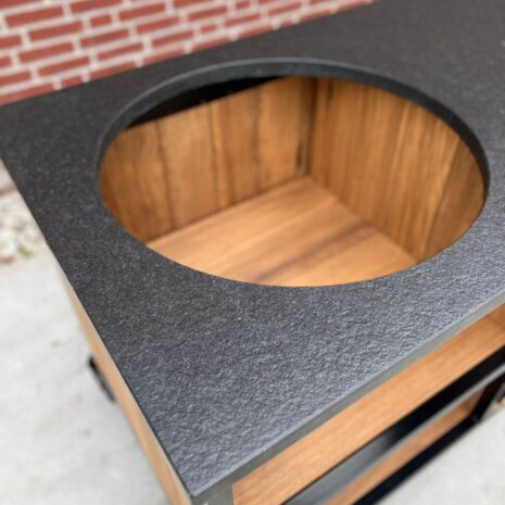 Buitenkeuken Fraké Compact zwart granieten blad voor de kamado