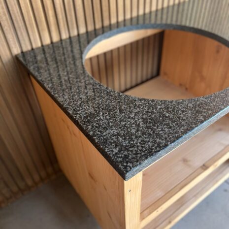 Douglas Buitenkeuken met natuurstenen granieten blad impala