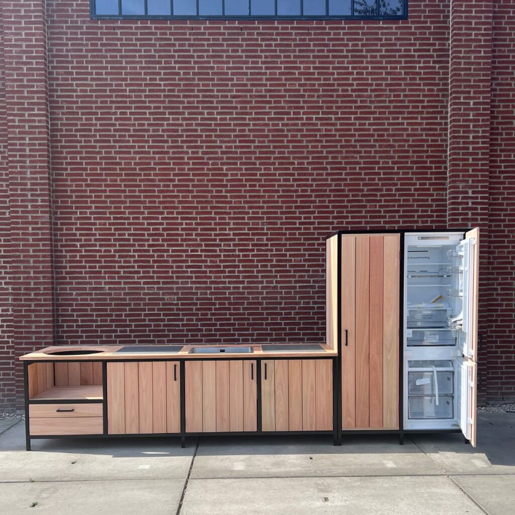 Bartsmeubelen luxe buitenkeuken met koelkast