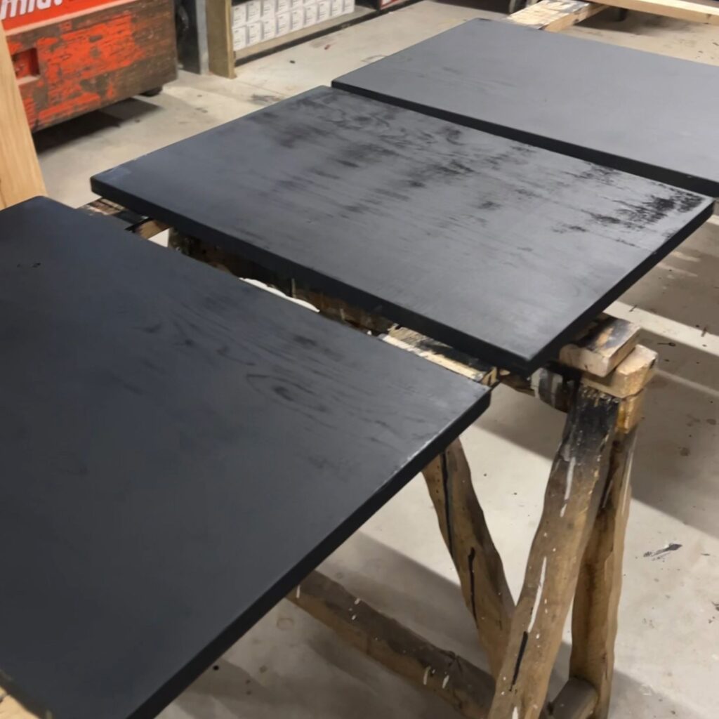 panelen maatwerk kast van zwart eiken en staal